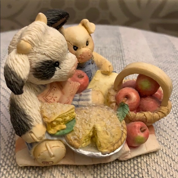 Mary’s Moo Moos figurine. - Picture 1 of 3